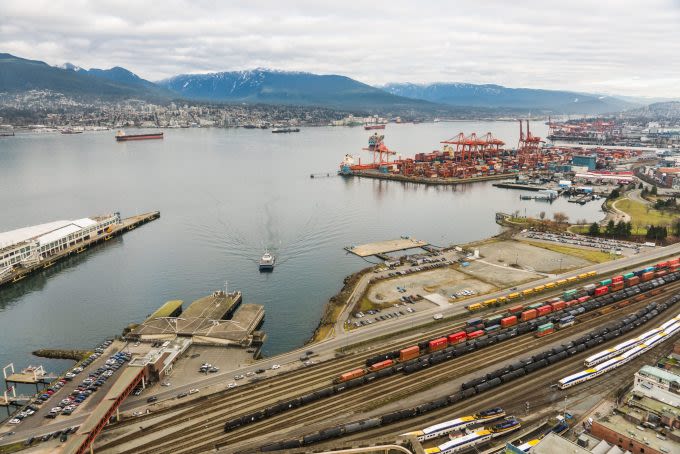 Maersk draws up contingency plans for rail strike in Canada - The Loadstar