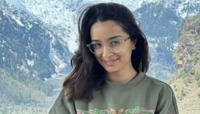 Shraddha Kapoor's viral VIDEO breaking walnuts with phone sparks crazy reactions online