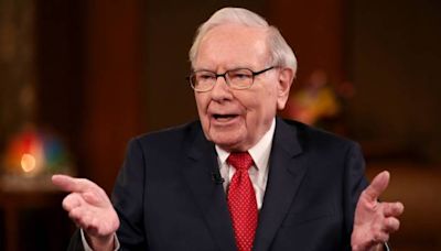 How big is billionaire Warren Buffett’s Social Security check? Here's what we know — how do your retirement benefits stack up?