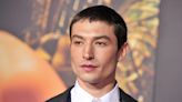 Ezra Miller planta un dilema preocupante para 'The Flash'