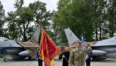 F-16戰機運抵烏克蘭 澤連斯基：開始使用 | 到達 | 大紀元