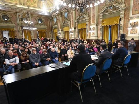 Más leña al fuego para la pelea Kicillof-La Cámpora