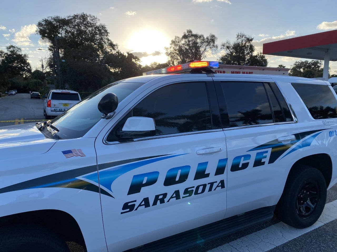 Update: Sarasota officers identify 2 men found dead on Lido Key, victims knew each other