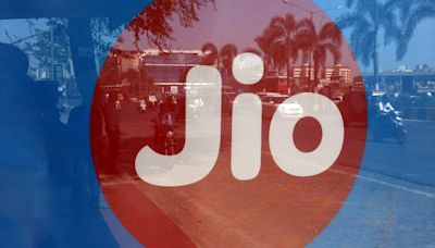 Jio gets green signal to launch Starlink like satellite internet service in India, report says