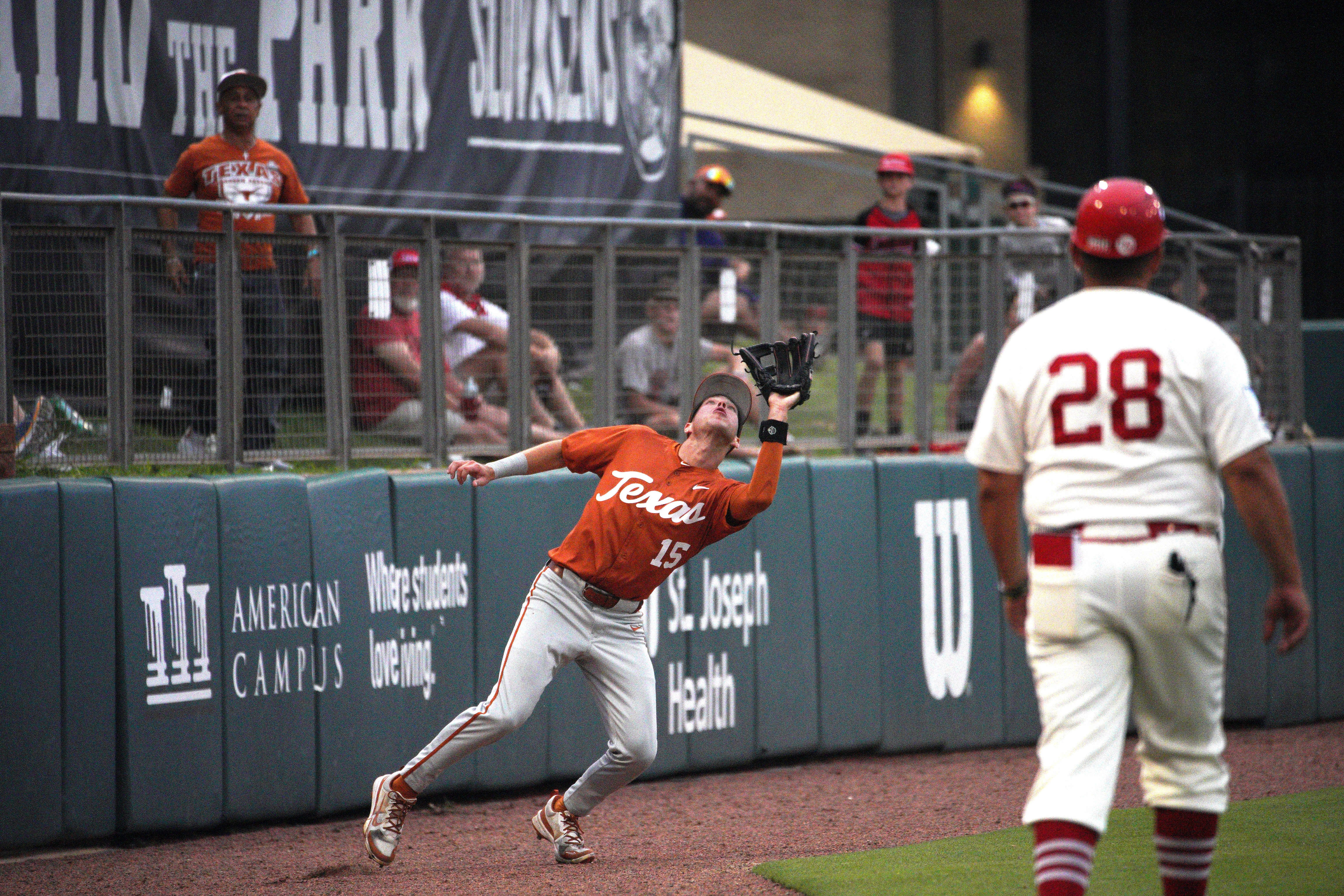 Live updates: Texas-Texas A&M rivalry steps into NCAA baseball tournament's spotlight