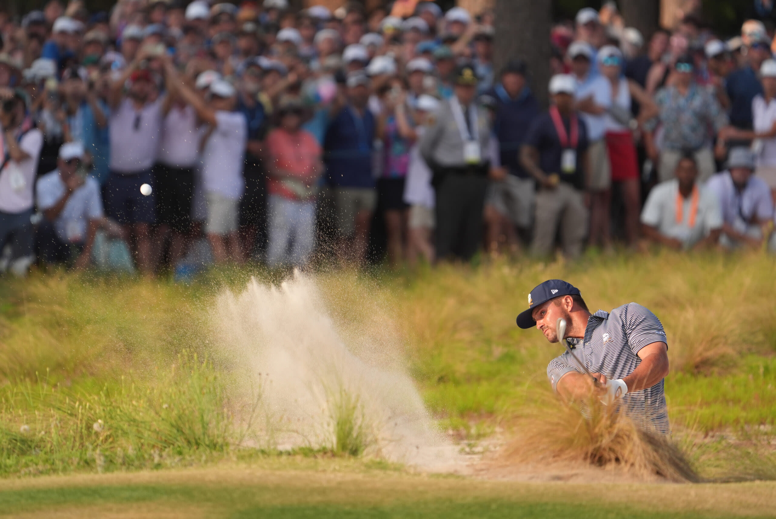 Golf Channel’s Johnson Wagner re-creates Bryson DeChambeau’s winning bunker shot with some help from Bryson himself