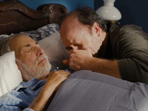 "Papito, por favor, despierta": La desgarradora escena entre Marco y Armando en "Como la vida misma"