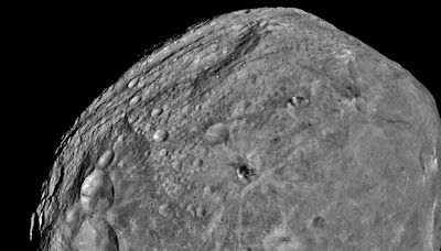 Oddball Asteroid Vesta Offers Unique Window Onto Early Solar System