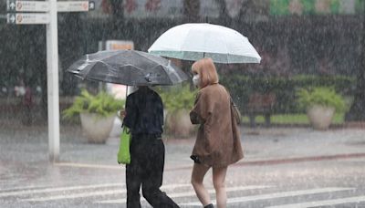 對流雲系發展旺盛 屏東縣、恆春半島大雨特報