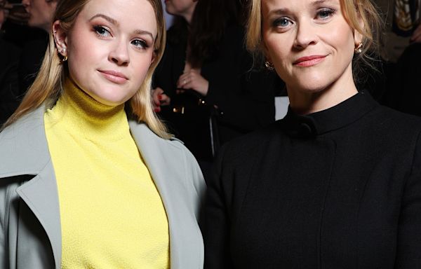 Reese Witherspoon & Daughter Ava Phillippe Prove It’s Not Hard to See the Resemblance in New Twinning Pic - E! Online