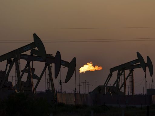 Oil prices steady as solid U.S. crude demand offsets interest rate concerns