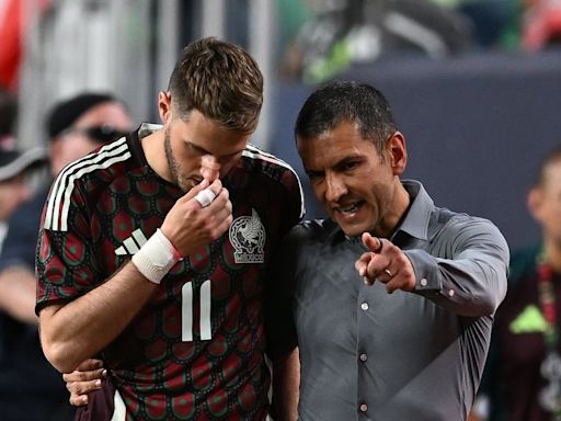 ¿No entiende? Jaime Lozano repetiría alineación en partido clave vs Ecuador