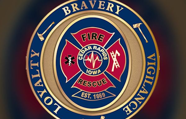 Firefighters respond to detached garage fire in Cedar Rapids
