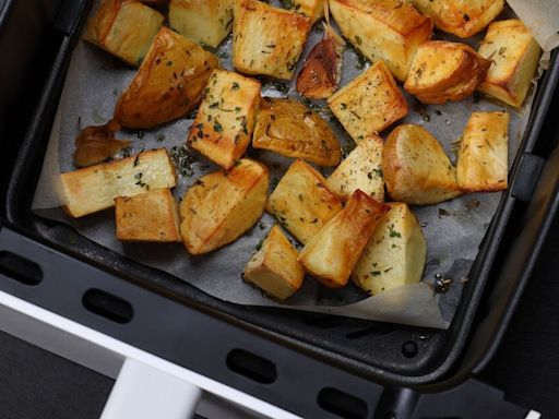 Jamie Oliver's 'delicious' air fryer garlic potatoes have the 'ultimate crunch'