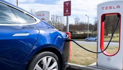 Tesla to Spend Over $500 Million on Charger Network This Year