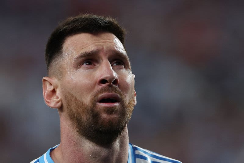 Soccer-Messi may skip Argentina’s Copa America game v Peru to rest