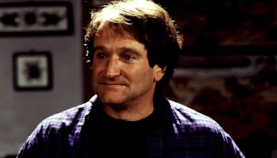 ... in the Film, So Robin Williams Wrote a Letter Urging the Principal to ‘Rethink This Decision’