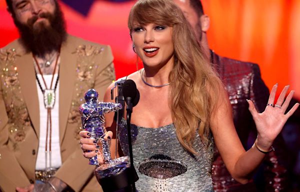 Taylor Swift gushes over Travis Kelce during MTV VMAs acceptance speech: ‘My boyfriend’