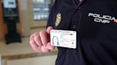 Interior apercibe a los policías por fotografiar los DNI con sus móviles personales: hasta 100.000 euros de multa
