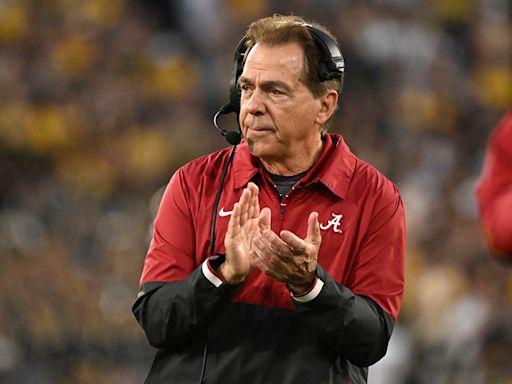 Legendary Alabama coach Nick Saban urged players to block out 'external factors' and ignore internet trolls