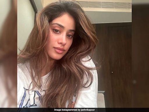 Janhvi Kapoor On Being Hospitalised: "Wasn't In Any Condition To Speak, Walk Or Even Eat"