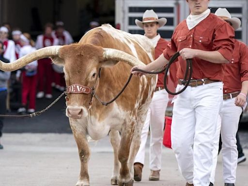 Bye to the Big 12 and hello SEC: Texas and Oklahoma party as conference move now official