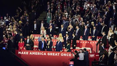 Los excandidatos republicanos a la Casa Blanca muestran su total apoyo a Trump durante la Convención Republicana