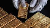 Gold Edges Higher as Investors Mull Mixed US Economic Signals