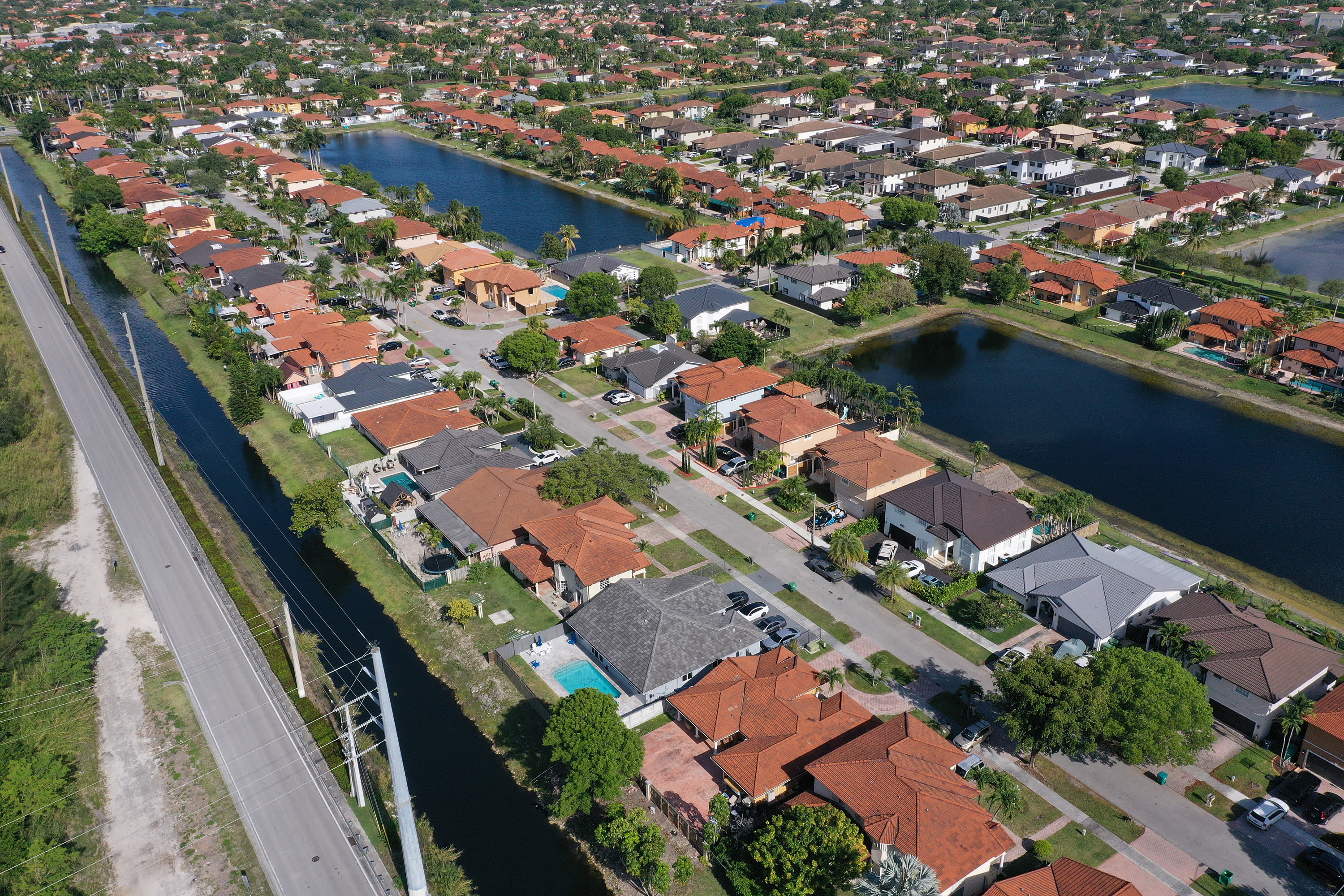 Florida housing market 'at risk' in 13 different cities