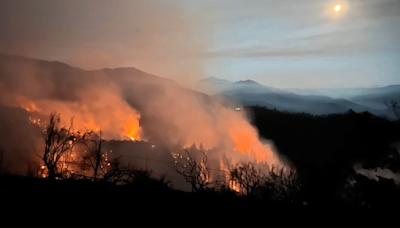 Two wildfires spring up within 15 minutes in Jackson County