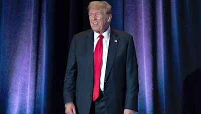 Trump, plus habitué aux ovations, est copieusement hué lors de son discours à une convention