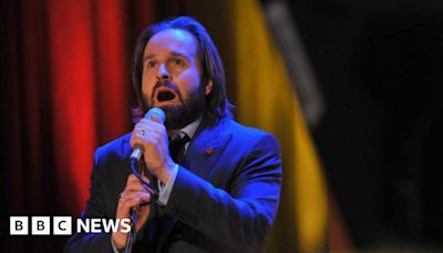 Alfie Boe to unveil rose in memory of father