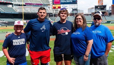 Atlanta Braves players make leukemia survivor’s wish come true