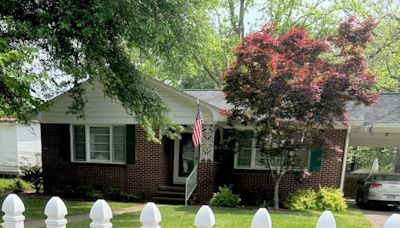 Local couple offers short-term accommodations at Mulberry Street Cottage