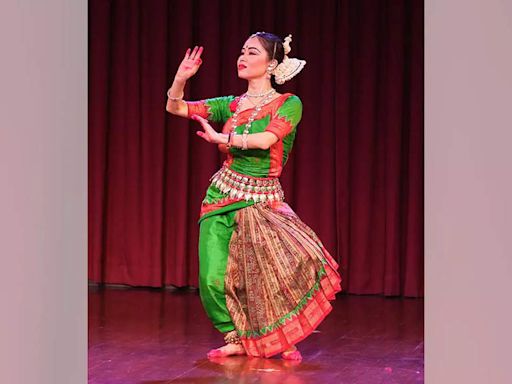 Japanese artist’s tribute to Indian classical dance form | Events Movie News - Times of India