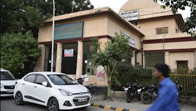 MCD to release ₹2 crore to clear salaries of Hardayal library staff