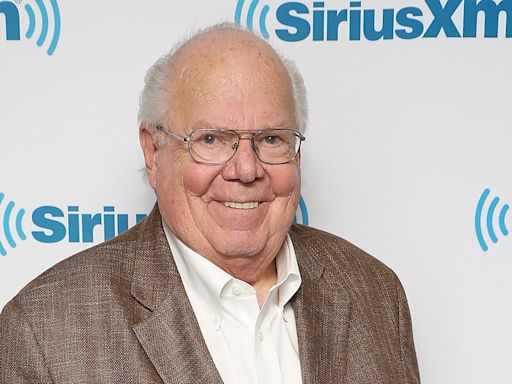 Verne Lundquist says what he believes led to Nick Saban's surprise retirement