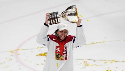 Czech Republic shuts out Switzerland 2-0 to win hockey world championship