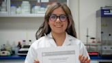 Gana estudiante premio por cartel: Biología Celular de Hongos