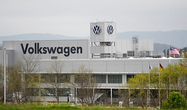 Man charged with vehicular homicide in Volkswagen plant crash | Chattanooga Times Free Press