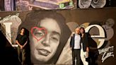 La emotiva visita de Robert De Niro con sus hijos al mural que homenajea a su nieto