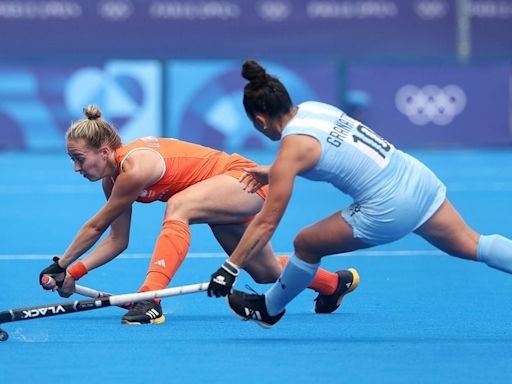 Las Leonas sufrieron una dura derrota ante Países Bajos y jugarán por el bronce en París