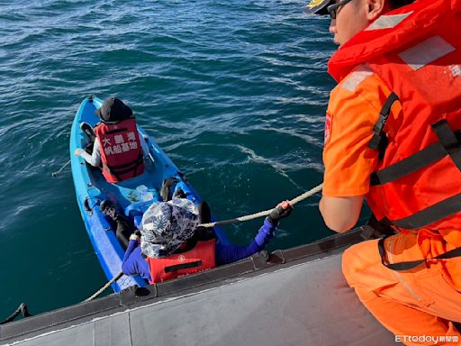 120人獨木舟橫渡小琉球挑戰 風浪太大…高雄海巡緊急救起36人