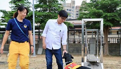 高市長陳其邁「國際搜救犬日」慰勉消防局搜救犬隊 致敬並讚許專業救災表現 | 蕃新聞