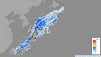 雷達回波圖顯示雨帶「籠罩全日本」多條JR停駛、2縣發布避難指示