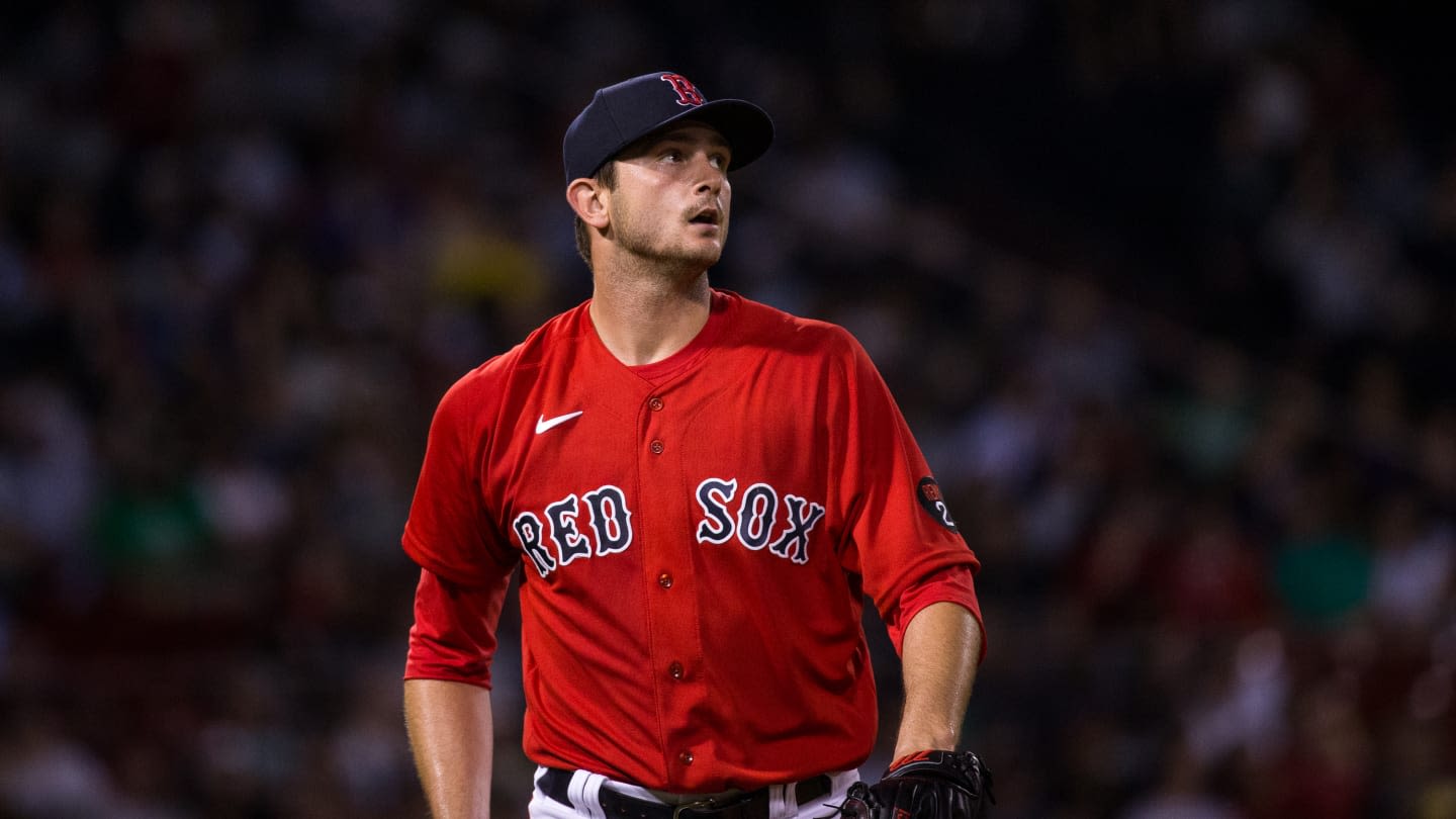 Red Sox starter suffers another injury while recovering from oblique strain