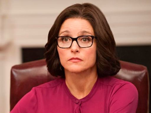 Julia Louis-Dreyfus recordó el incómodo momento que vivió mientras daba a luz a su primer hijo: “¡Fue horrible!”