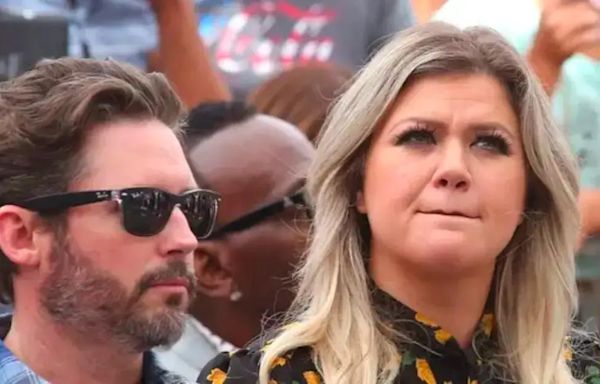 Kelly Clarkson and Brandon Blackstock's Marriage Was 'Full of Twisted Lies' as Contentious Legal Battle Rages On: 'She Wants...