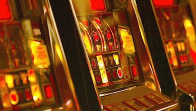 Woman says she won $1.2 million at casino; casino says it was a glitch in the machine