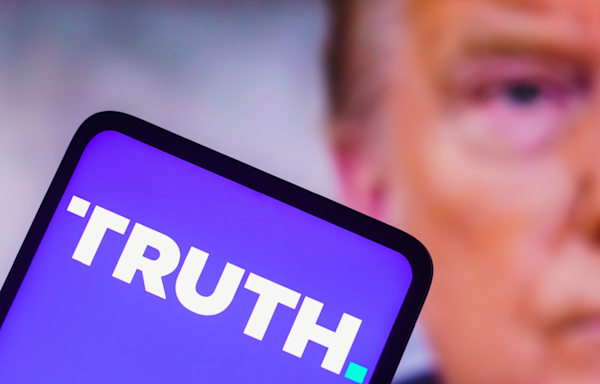 DJT Stock Alert: Truth Social Keeps Losing Users
